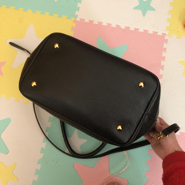 miumiu(ミュウミュウ)のMIUMIU牛革トートバッグ♡美品！ レディースのバッグ(トートバッグ)の商品写真