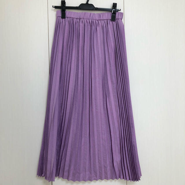 パープル プリーツスカート レディースのスカート(ロングスカート)の商品写真