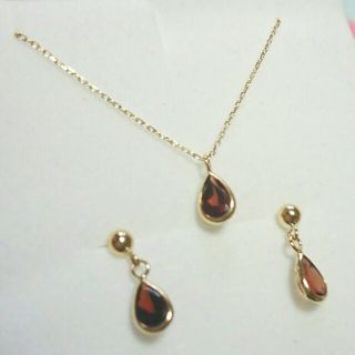 STAR JEWELRY　ガーネット　ピアス　ティアドロップ