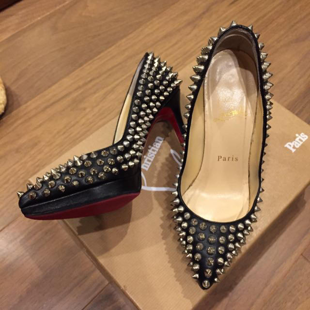 Christian Louboutin(クリスチャンルブタン)のChristian Louboutin レディースの靴/シューズ(ハイヒール/パンプス)の商品写真