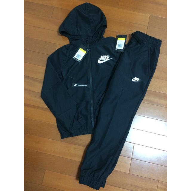 NIKE(ナイキ)の【新品】NIKE ジュニア用 ウーブン ジャケット&ジョガー 140 キッズ/ベビー/マタニティのキッズ服男の子用(90cm~)(その他)の商品写真