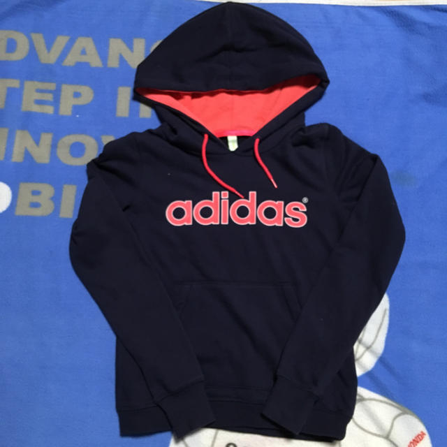 adidas(アディダス)のadidasパーカー 女児 キッズ/ベビー/マタニティのキッズ服女の子用(90cm~)(ジャケット/上着)の商品写真