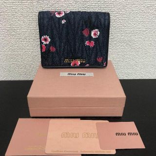 ミュウミュウ(miumiu)のミュウミュウ　マドラス　美品☆　デニム　折り財布　ネイビー(財布)