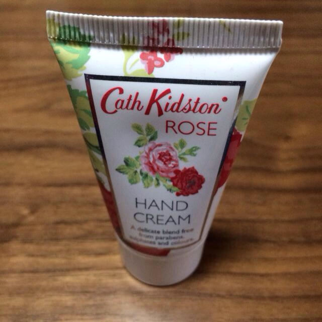 Cath Kidston(キャスキッドソン)のキャスキッドソン ハンドクリーム コスメ/美容のボディケア(その他)の商品写真