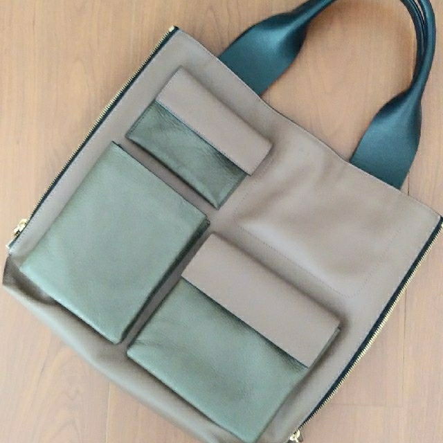 ecolife様専用☆マルニ マルチポケット トートバッグ 人気ブランドの