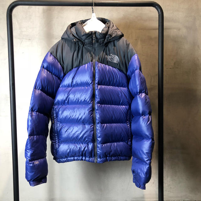 THE NORTH FACE(ザノースフェイス)の THE NORTH FACE NUPSTE HOODY Mサイズ メンズのジャケット/アウター(ダウンジャケット)の商品写真