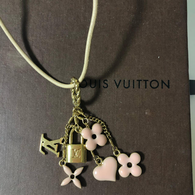 LOUIS VUITTON - 美品 ルイヴィトン チャーム ネックレスの通販 by マドレーヌ｜ルイヴィトンならラクマ