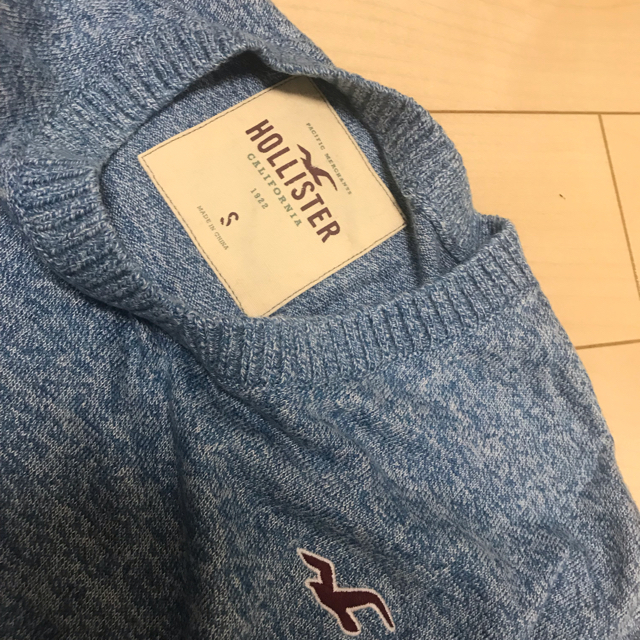 Hollister(ホリスター)の★新品・未使用★Hollister【S】ブルー 大人気のメンズVネックセーター メンズのトップス(ニット/セーター)の商品写真