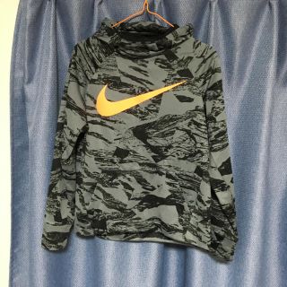 ナイキ(NIKE)のNIKE ジュニアパーカー(ジャケット/上着)