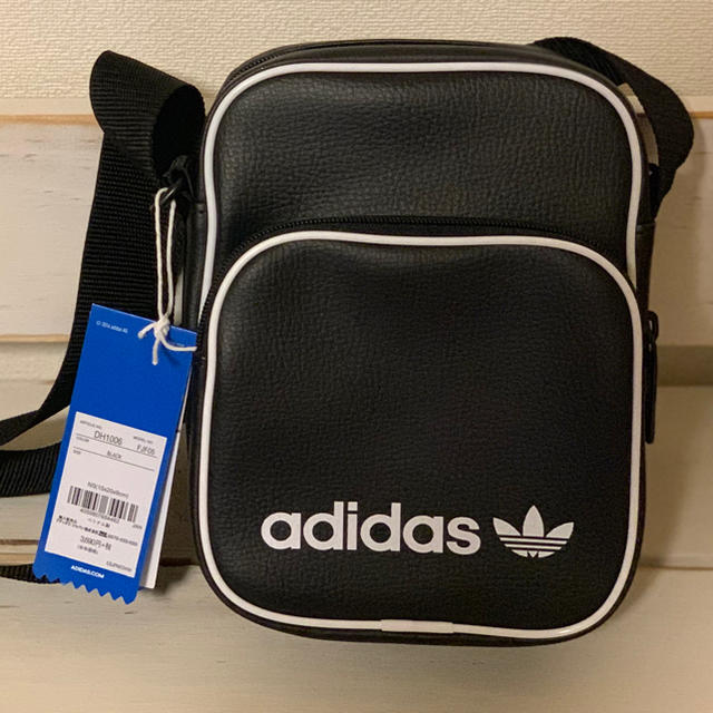 adidas(アディダス)のアディダスオリジナルス ショルダーバッグ メンズのバッグ(ショルダーバッグ)の商品写真