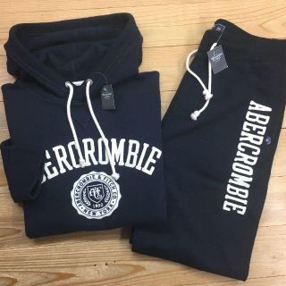 アバクロンビーアンドフィッチ(Abercrombie&Fitch)の新品【メンズS】★ラルフ★ロゴワッペン！上下セットアップ/紺/パーカー(パーカー)