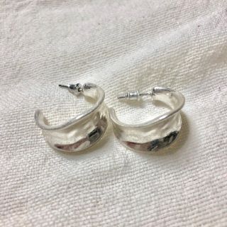 【新品】シルバー色 丸フープピアス(ピアス)