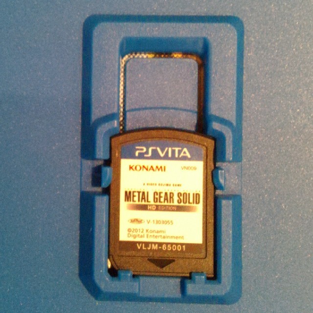 PlayStation Vita(プレイステーションヴィータ)のMETAL GEAR SOLID HD EDITION PSVita版 エンタメ/ホビーのゲームソフト/ゲーム機本体(携帯用ゲームソフト)の商品写真