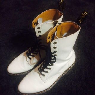 ドクターマーチン(Dr.Martens)のDr.Martens10ホール ホワイト(ブーツ)