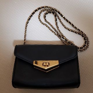 チャールズアンドキース(Charles and Keith)のチャールズアンドキース　ショルダーバッグ(ショルダーバッグ)