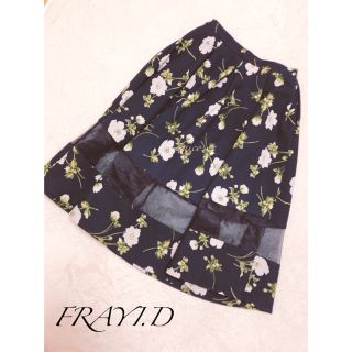 フレイアイディー(FRAY I.D)のFRAYI.D☆ウインドフラワースカート(ひざ丈スカート)