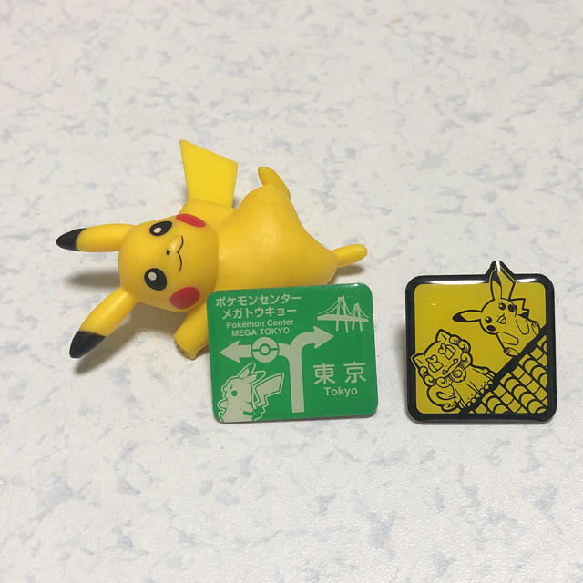 ポケモン ピカチュウ ピンバッチ  エンタメ/ホビーのアニメグッズ(バッジ/ピンバッジ)の商品写真