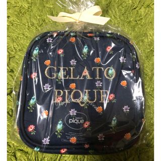 ジェラートピケ(gelato pique)の【新品同様】ジェラートピケ (ネイビー)スパイシーな小花と金刺繍を効かせたポーチ(ポーチ)