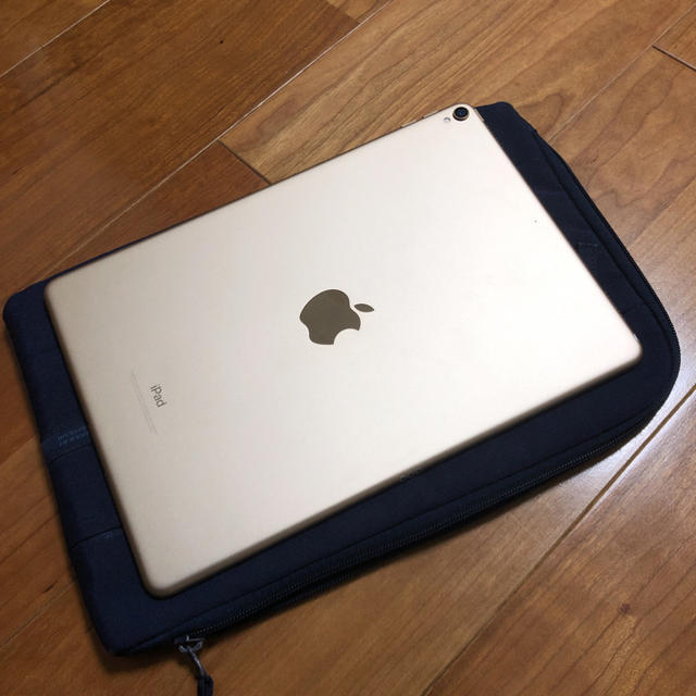 iPad pro 10.5 256 wifi goldの通販 by pray's shop｜ラクマ 格安好評