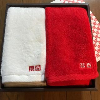 ユニクロ(UNIQLO)のみずか様専用【UNIQLO】ノベルティ 紅白タオル(ノベルティグッズ)