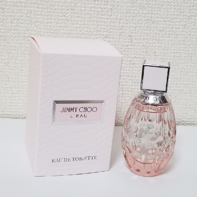 JIMMY CHOO(ジミーチュウ)のJIMMY CHOO ロー オードトワレ 40ml コスメ/美容の香水(香水(女性用))の商品写真