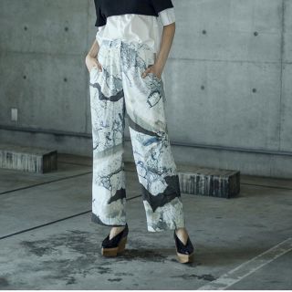 アメリヴィンテージ(Ameri VINTAGE)のJAYDEN CRACK PANTS(カジュアルパンツ)