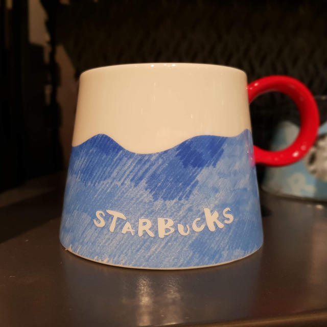 Starbucks Coffee(スターバックスコーヒー)のスターバックス 富士山 マグカップ インテリア/住まい/日用品のキッチン/食器(グラス/カップ)の商品写真