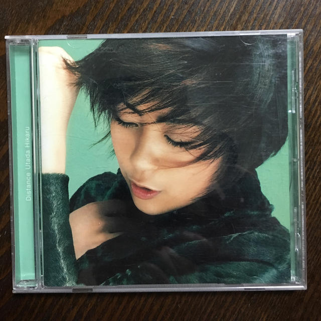 宇多田ヒカル 『 Distance 』 エンタメ/ホビーのCD(ポップス/ロック(邦楽))の商品写真