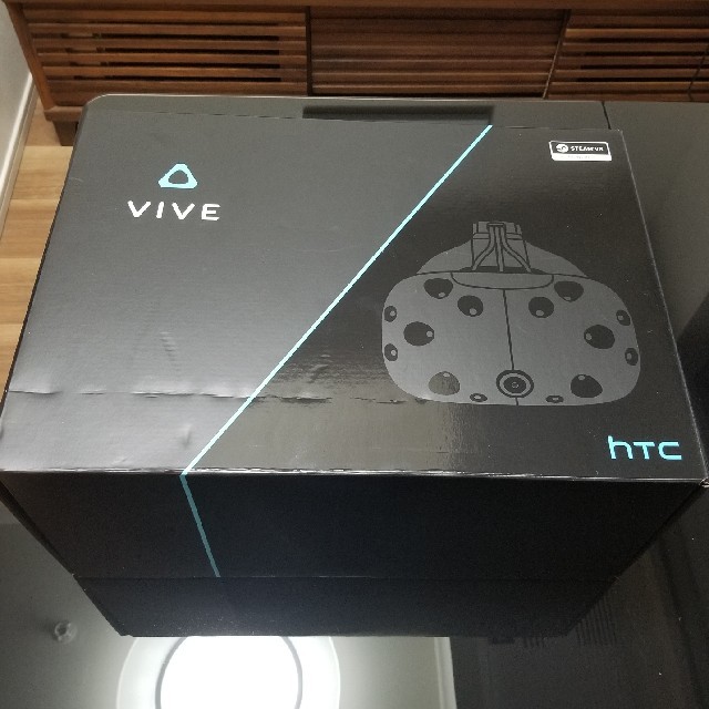 HTC(ハリウッドトレーディングカンパニー)のHTC VIVE スマホ/家電/カメラのPC/タブレット(PC周辺機器)の商品写真