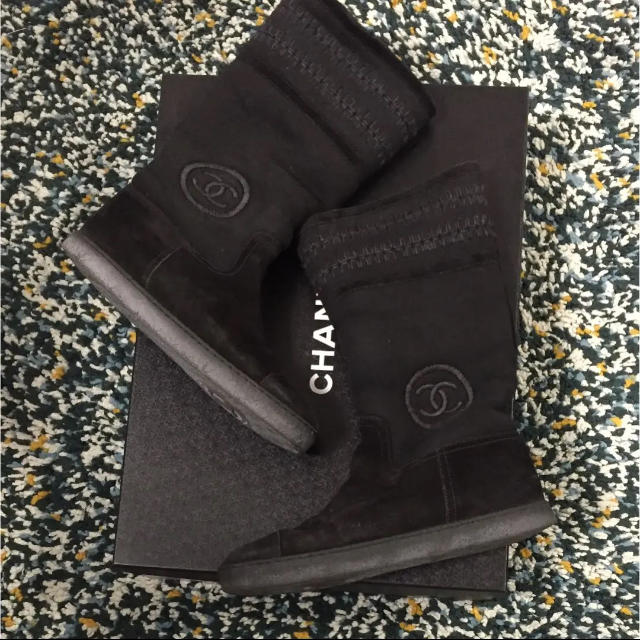 大量入荷 CHANEL - 正規品 シャネル ムートンブーツ 黒 38の通販 by