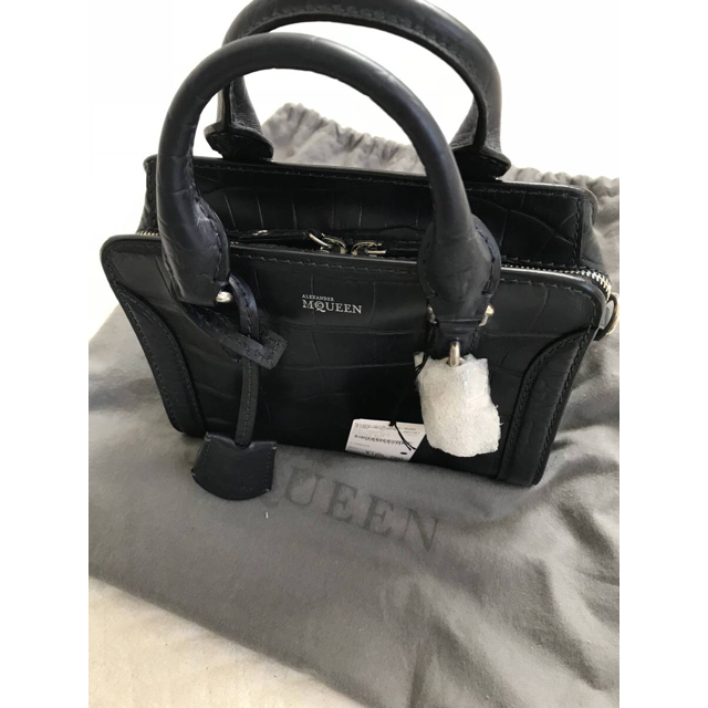 Alexander McQueen(アレキサンダーマックイーン)のAlexanderMQUEEN ミニパドロック レディースのバッグ(ハンドバッグ)の商品写真