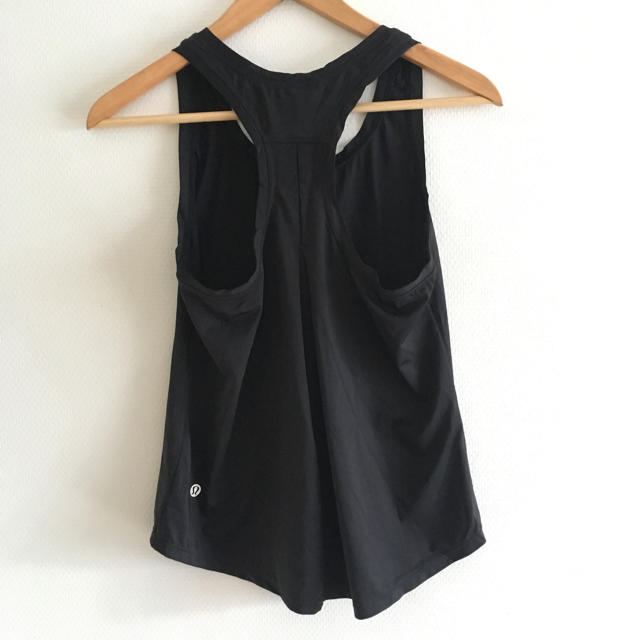 lululemon(ルルレモン)の*outlet* size6 tank top lululemon  スポーツ/アウトドアのトレーニング/エクササイズ(ヨガ)の商品写真