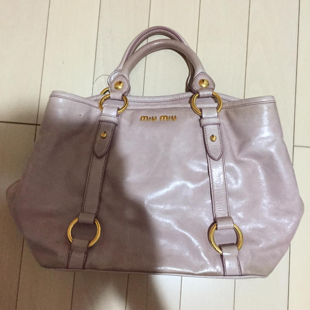 バッグmiumiu ハンドバッグ