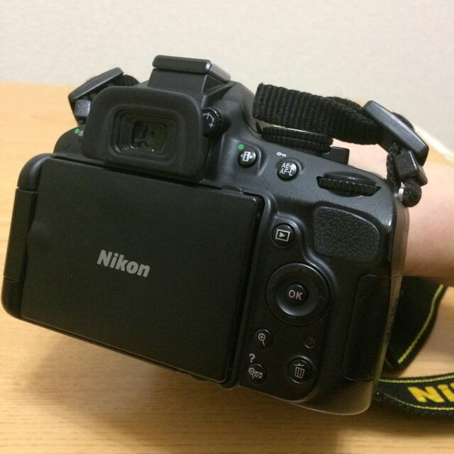 Nikon d5100 18-55VRレンズキット