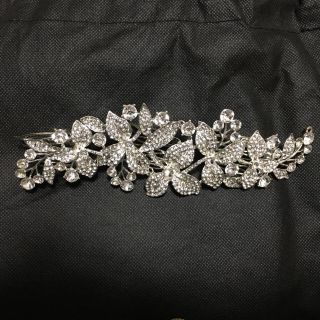 ヴェラウォン(Vera Wang)のWith white ビジューコム ヘッドドレス(ヘッドドレス/ドレス)