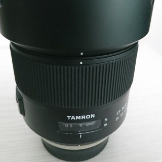 タムロン(TAMRON)のSP 85mm F/1.8 Di VC USD (Model F016)ニコン用(レンズ(単焦点))