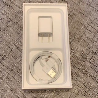 アップル(Apple)のiPhone充電器☆新品☆(バッテリー/充電器)