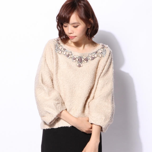 美品✨グレースコンチネンタル ループビジューニット - xpoents.com.br