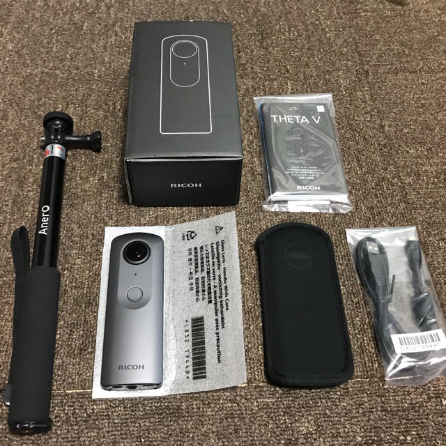 日本オンラインショップ 【最終値下げ】RICOH THETA V(自撮り棒付 ...