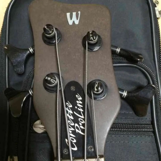 Warwick フレットレスベース 楽器のベース(エレキベース)の商品写真