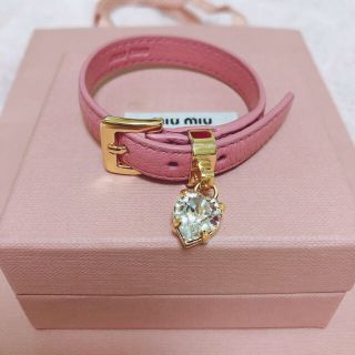 ミュウミュウ(miumiu)のmiumiu ブレスレット クリスタル ハート(ブレスレット/バングル)