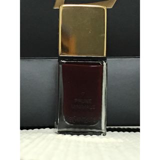 イヴサンローランボーテ(Yves Saint Laurent Beaute)のYSL ララックチュール No.7 プルーンミニマル(マニキュア)