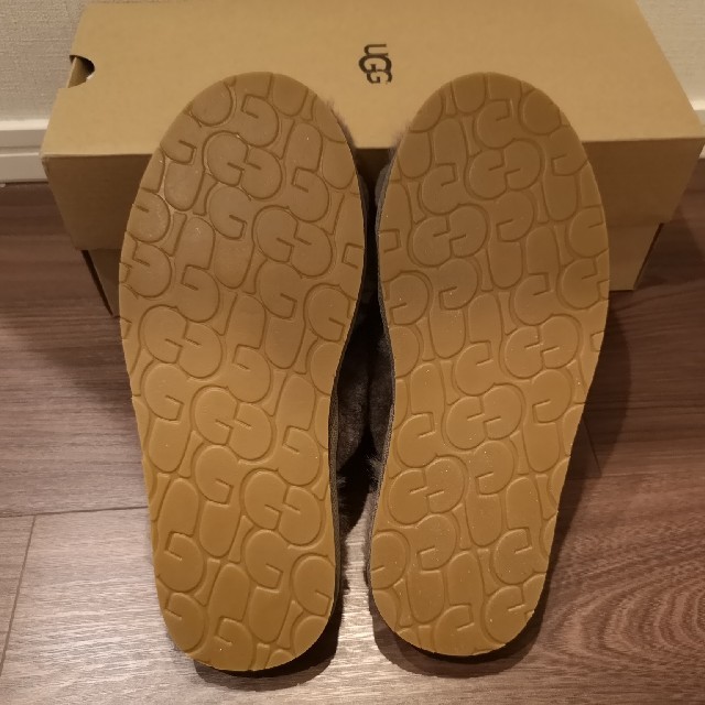 UGG(アグ)の【UGG】ABELA 24㎝　新品未使用 レディースの靴/シューズ(サンダル)の商品写真