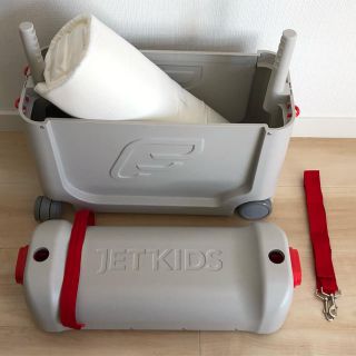 JetKids BedBox 赤 機内でベッドにもなる子供用スーツケース(その他)