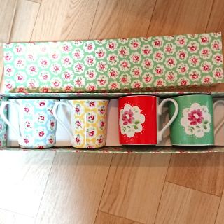 キャスキッドソン(Cath Kidston)のキャスキッドソン マグカップ ４個セット 箱入り(グラス/カップ)