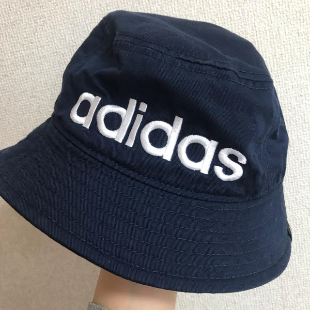 adidas(アディダス)のadidas バケットハット 美品 レディースの帽子(ハット)の商品写真