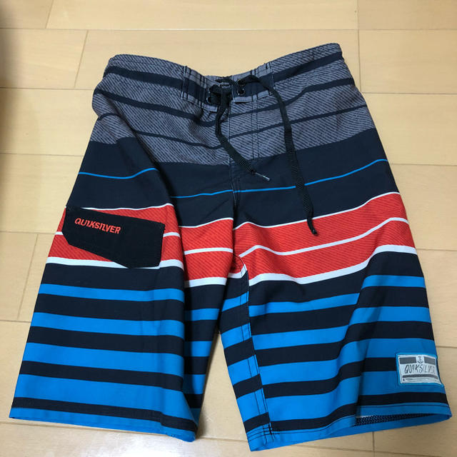 QUIKSILVER(クイックシルバー)のMT様 専用 ♡ QUIKSILVER クイックシルバー キッズ キッズ/ベビー/マタニティのキッズ服男の子用(90cm~)(水着)の商品写真