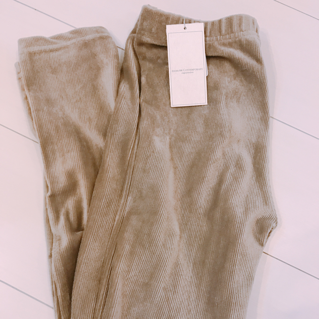 room306 CONTEMPORARY(ルームサンマルロクコンテンポラリー)のVelours Lib Leggings Pants room306 レディースのレッグウェア(レギンス/スパッツ)の商品写真