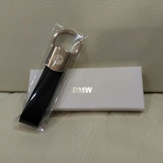 ビーエムダブリュー(BMW)の新品　非売品　BMW ノベルティ　キーホルダー　レザー(ノベルティグッズ)