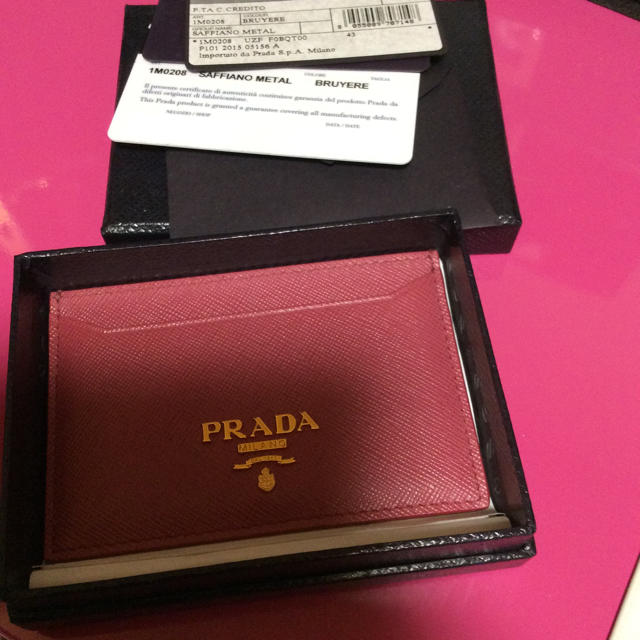 プラダ サフィアーノ カードケース ピンク